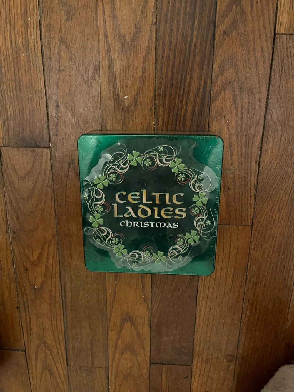 Celtic Ladies Christmas Collectible Tin - Green Shamrock Design